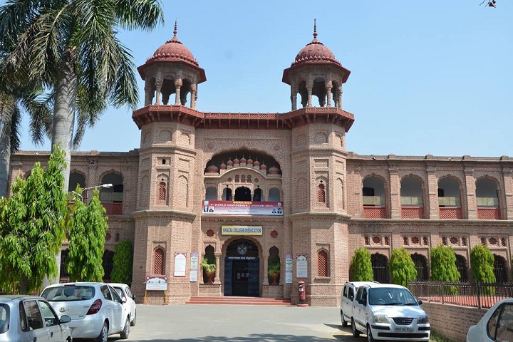 https://cache.careers360.mobi/media/colleges/social-media/media-gallery/14863/2019/3/7/Campus View of Khalsa College of Education Amritsar_Campus-View.jpg